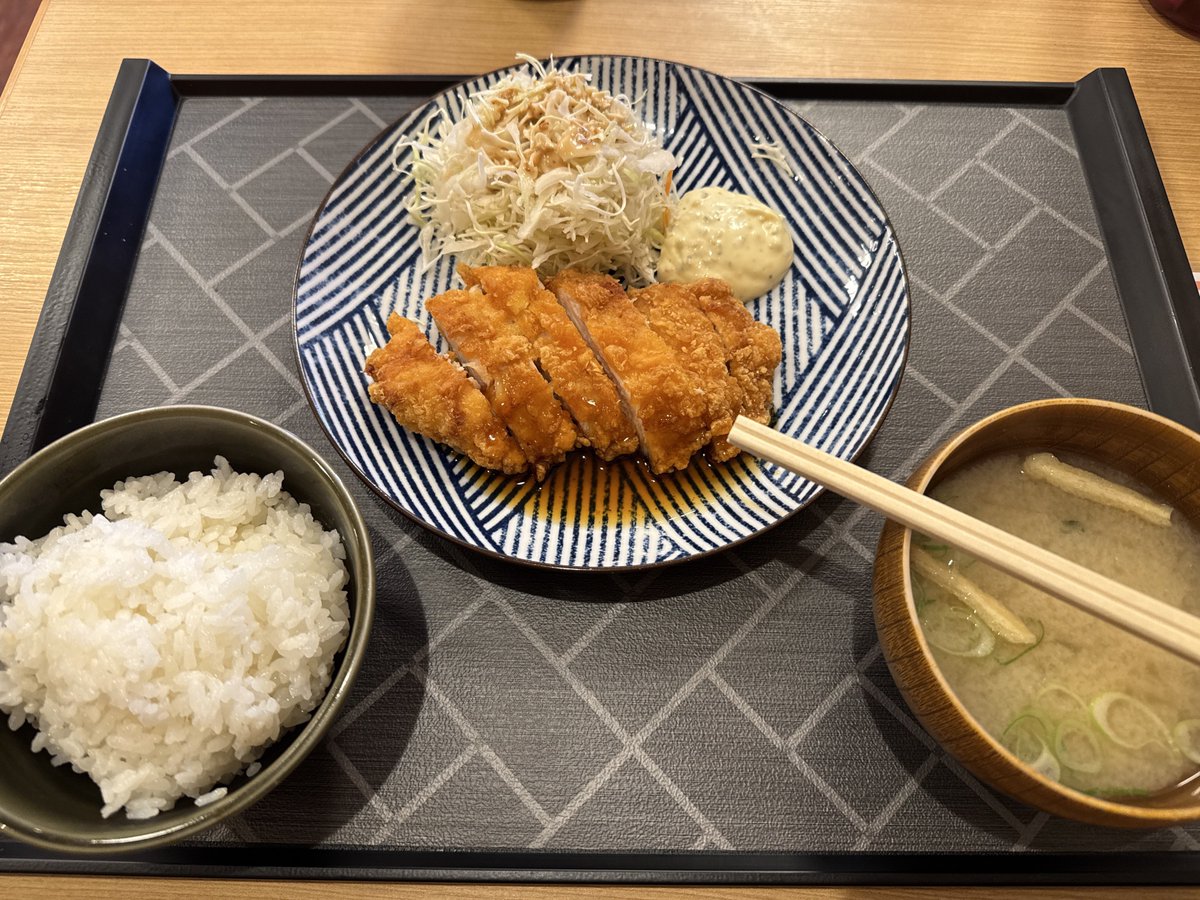 escapetrip_jp's tweet photo. 宮本むなし10年以上ぶりに来た。たぶん関西にしかない。ご飯おかわり自由はここのイメージがあった https://t.co/6u0KnfeyHw
