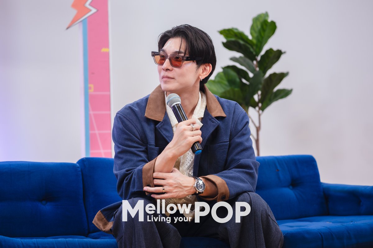 MellowPOP_TH's tweet image. ✨ Mellow POP เก็บตกภาพบรรยากาศไลฟ์ของ “MEW SUPPASIT” กับเพลง “MISS ESME”
.
#MellowPOP
#MewSuppasit
#MissEsme