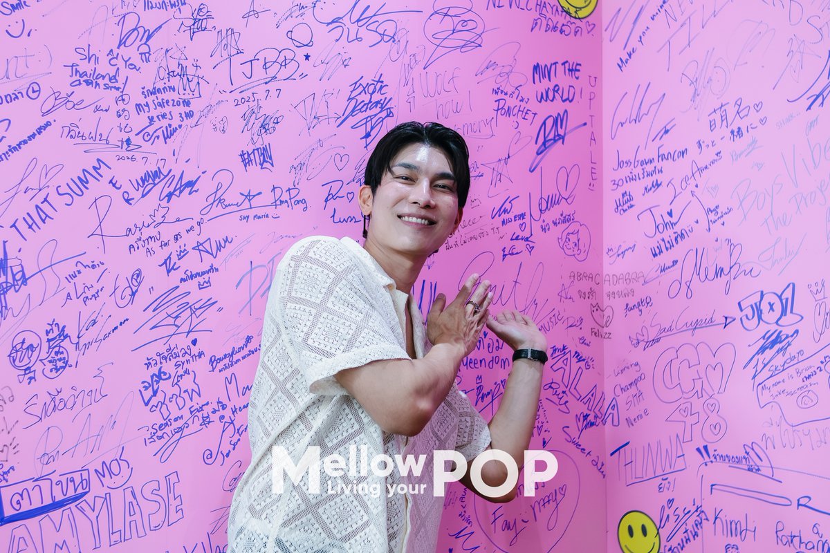 MellowPOP_TH's tweet image. ✨ Mellow POP เก็บตกภาพบรรยากาศไลฟ์ของ “MEW SUPPASIT” กับเพลง “MISS ESME”
.
#MellowPOP
#MewSuppasit
#MissEsme