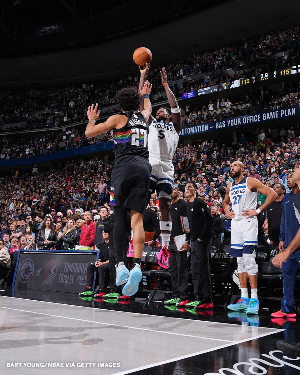 espn's tweet image. ANT-A-CLAUS DELIVERS ON CHRISTMAS 🔥