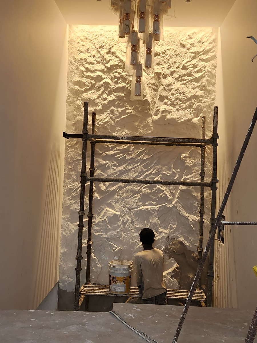 artherwa1's tweet image. Transforming a plain wall into stunning rock texture art! 🎨✨ Handcrafted stone-like textures add depth &amp;amp; style to interiors.
📍 Gurgaon | 🎨 By ArtHerwa
#RockWallArt #TextureWall #WallArt #InteriorArt #ArtHerwa
