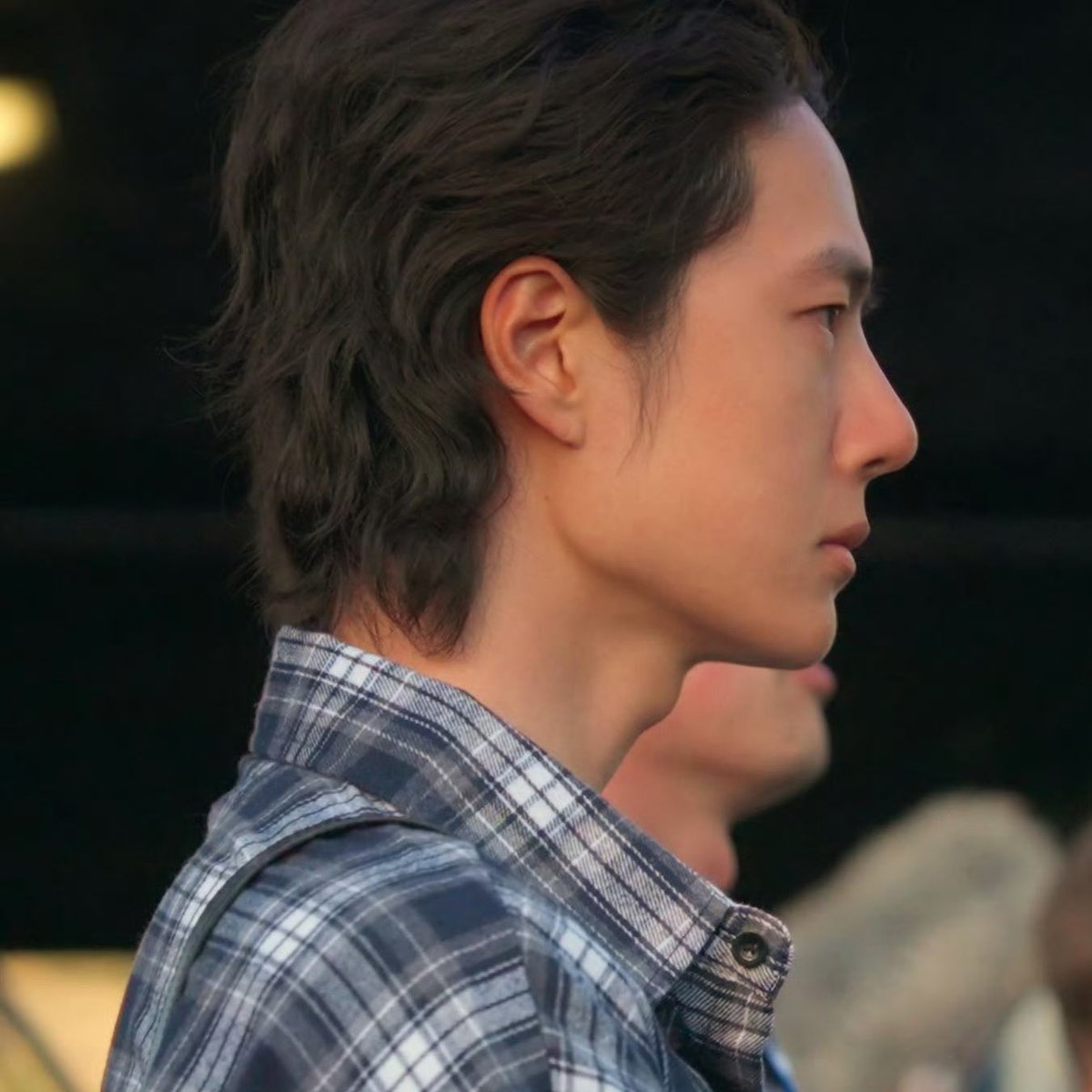 Alalmone's tweet image. ห้ะพี่ หล่อโพดว่ะ