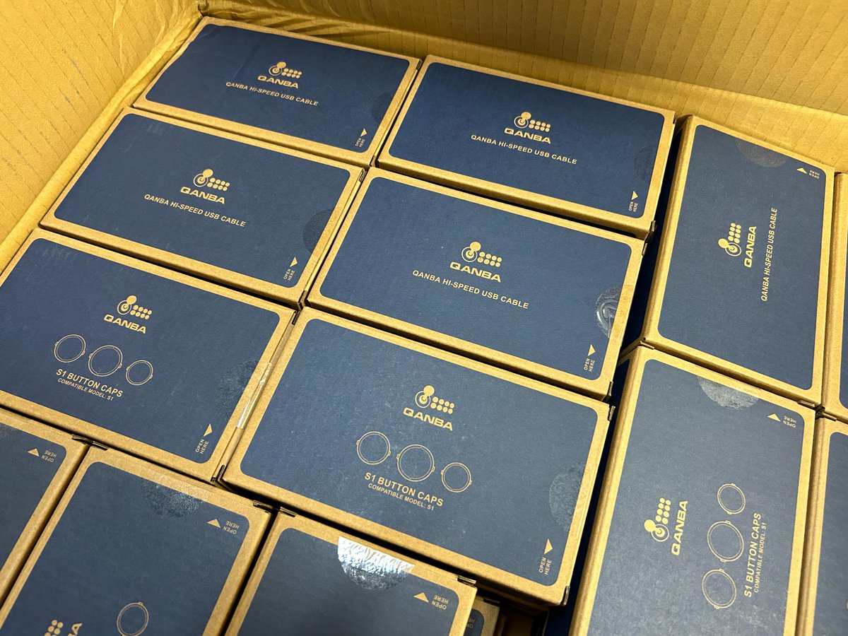 Attasa's tweet photo. 大変お待たせしましたが、Qanba サファイア パーツやアクセサリー等、入荷しました

プレオー��ー優先で出荷しますので、お届けまでお待ち願います

Sapphire ボタンキャップ（単品&セット）、USB ケーブル、アクリルパネル

Obsidian 2 & Titan リペアパーツ各種

Gravity & Drone 2 ジョイスティックレバー パーツ
※一部未入荷品があります
https://t.co/prZ9tuGvdK
