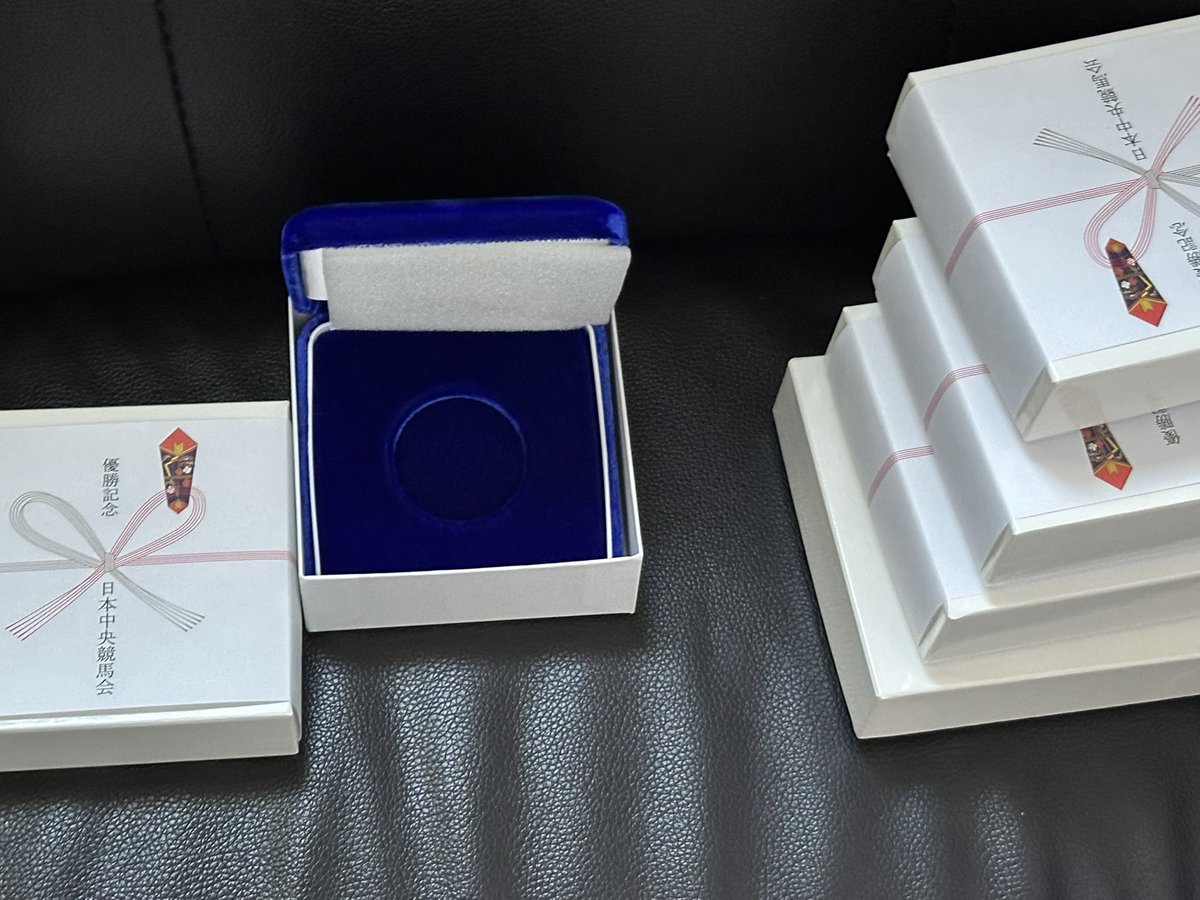 優勝メダル🏅の空箱。 中身が有れば今頃は一千万くらい😭