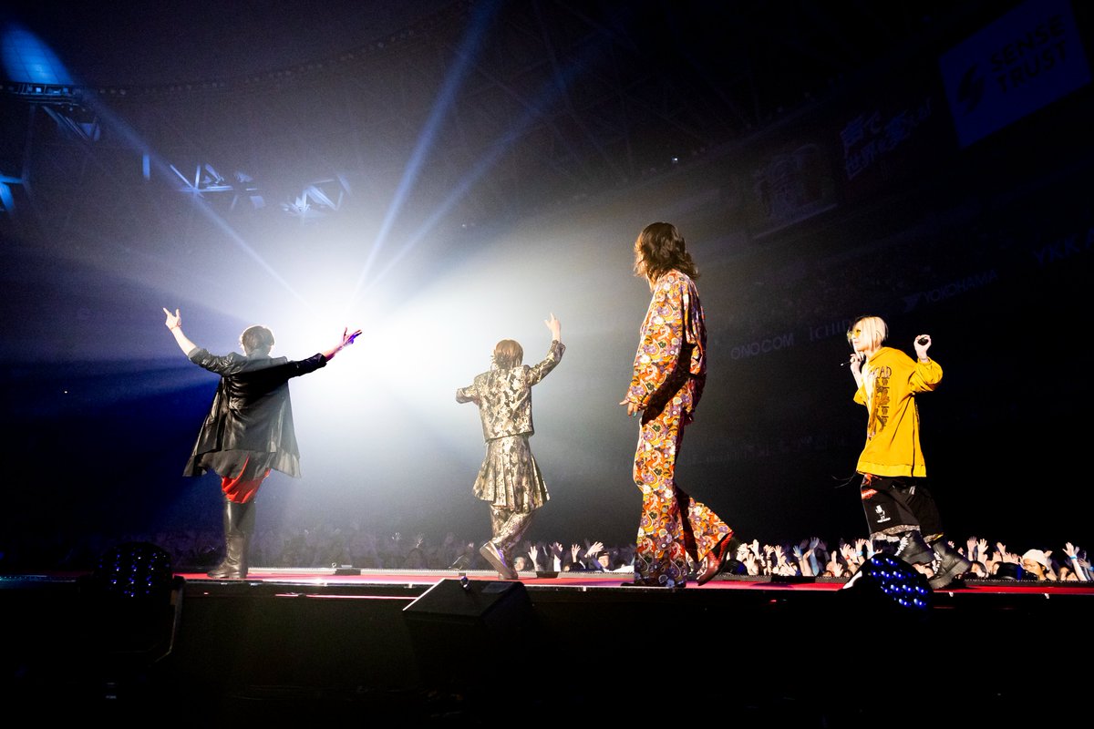 glay_official's tweet photo. #GLAY30th
本当にたくさんの応援ありがとうございました！

来年は全国ホールツアーで、
皆さんの街に会いに行きます✨

充電期間を経て、これからの活動も盛りだくさん🎉

引き続き来年もよろしくお願いします！
皆さま、どうぞ良い年をお迎えください🕊️

#GLAY
#GLAY31st https://t.co/ftRejlkgv0