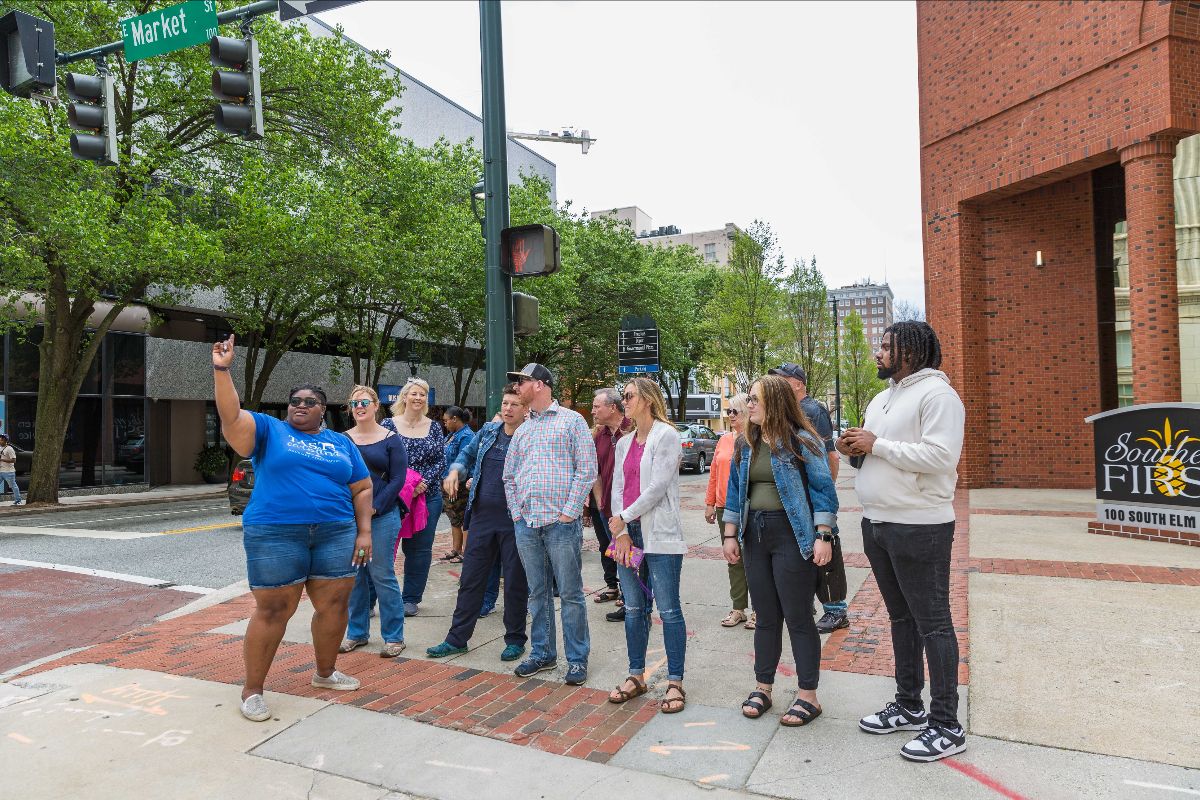 Foodie giveaways and recommendations. Happy New Year! 🍾 - mailchi.mp/tastecarolina/…