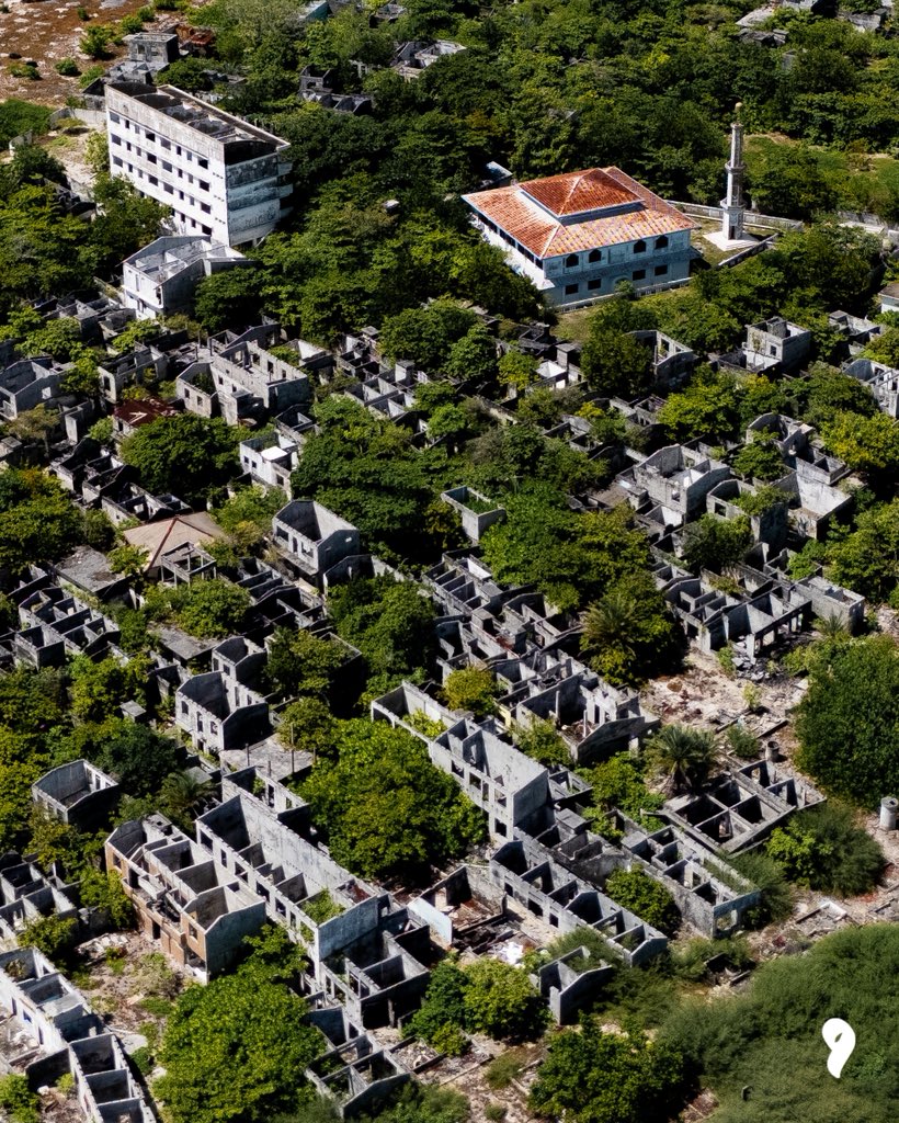 ފެނޭ ކަރުތާ މަގޭ، ވަށާލައިފާ ވަނީ~