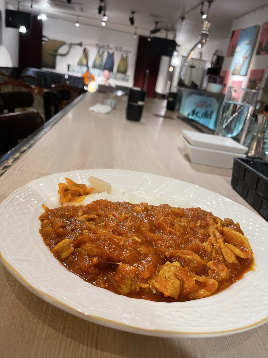roymona67's tweet image. オープンマイク始まったよー
今日はカレー🍛だよー
お時間ある方は是非遊びに来てね😊
#ほんちょーやんぐいーはー
 #JazzBluesBarVillage