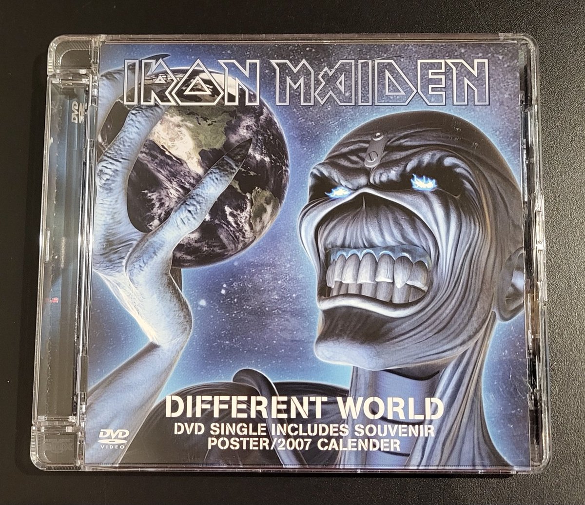 DavidGTato's tweet image. Hoy cumpleaños de Different World
Edición en DVD que incluye un póster-calendario 
#IronMaiden #DifferentWorld #TheReincarnationOfBenjaminBreeg #HocusPocus #UptheIrons #MyIronMaidenCollection