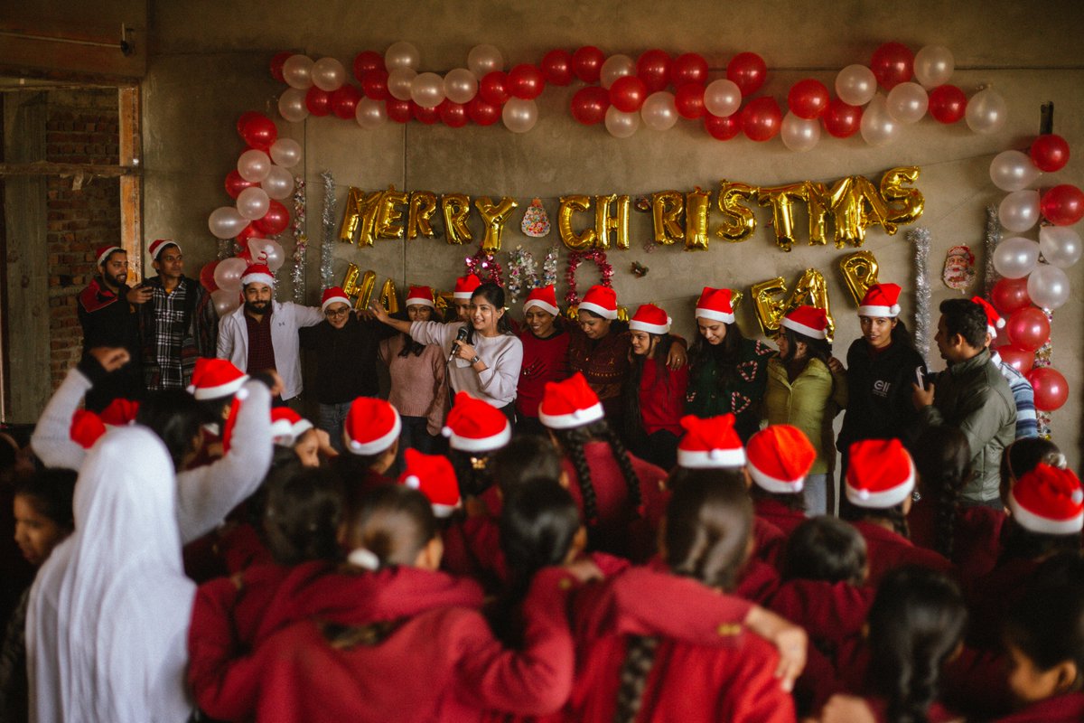 DaughterOf_Moon's tweet photo. Easy smiles, real laughter, and a day where the girls felt free to just be. These moments may look small, but they stay with them long after.

Thank you to everyone who made this day so special. 🤍

#Christmas #Happiness #girlchild #daughterofmoonofficial https://t.co/5DDo9dKmKQ