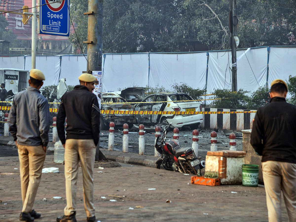 JammuTribune's tweet image. NIA court extends custody of two accused in Red Fort Blast Case   
#NIA #RedFort #Blast #Case