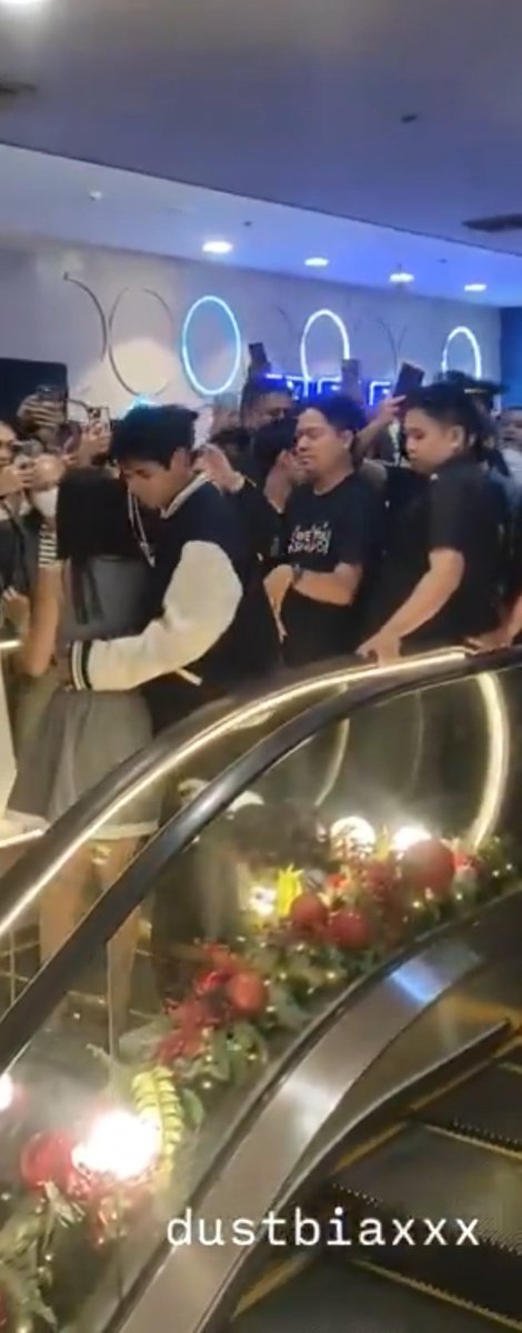 Na para bang mawawala

D2 DUSTBIA LUMALUVAHN