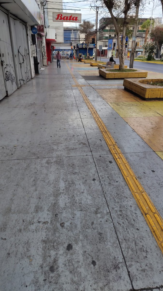 jorgesolimano's tweet photo. #iquique hoy el centro de Iquique amaneció limpio, sin basura gracias al trabajo de personal de Aseo y Ornato https://t.co/Zbpb44IDTu