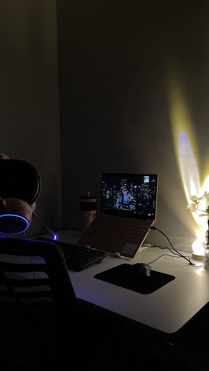 rasnthy's tweet image. pelan pelan ya… XD