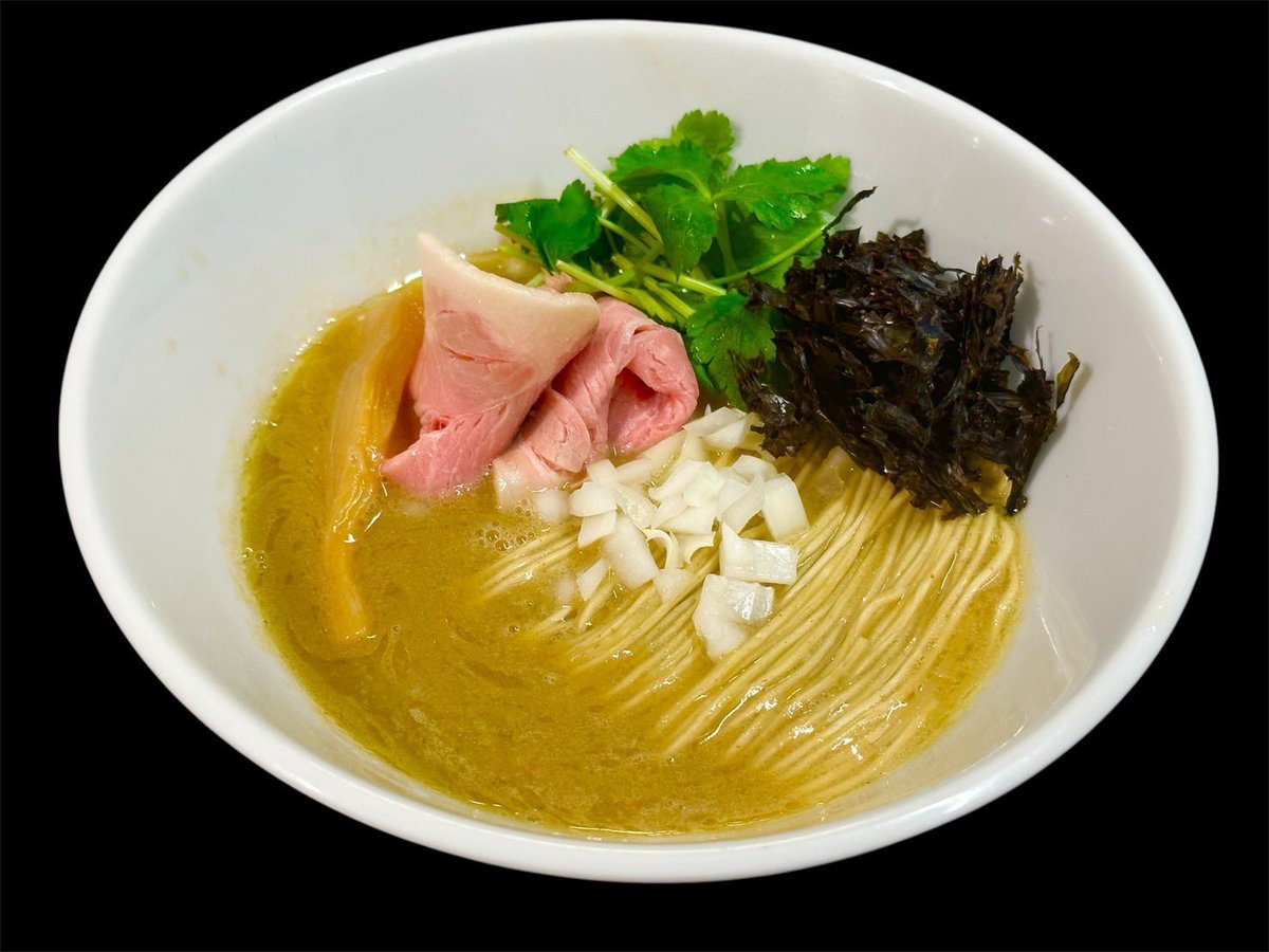 ageo_yoshikawa's tweet photo. 12月27日(土)
準備出来次第オープン致します。

明日の限定は
あんこうラーメン
蟹味噌濃厚白湯ラーメン
30食
です。

明日は通し営業です。
よろしくお願いします😸 https://t.co/Ptv52OtIMd