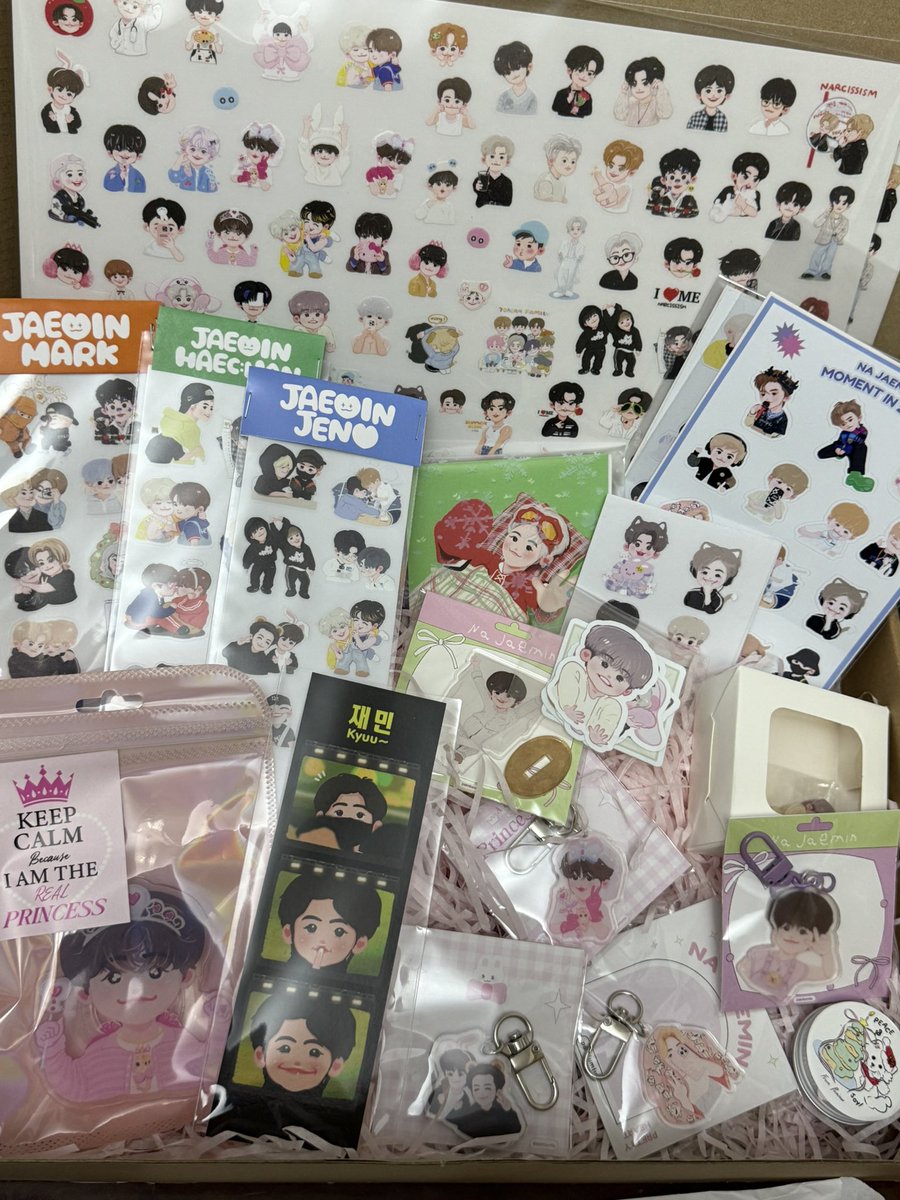 HNY giveaway  คุณปามิว ชุดใหญ่ไฟกะพริบจริงค่ะคุณพี่!!จัดเต็มมากกกก

ชอบงานคุณปามิวมาก วาดน้องแจมน่ารักโดนใจสุดๆค่ะ แกะมากรี้ดดเลย มีแต่ของน่ารักๆๆๆๆๆ😍

ขอบคุณสำหรับกิจกรรมนี้แล้วก็ HNY นะคะ☺️ 🫶🏻 #pamiumiumd