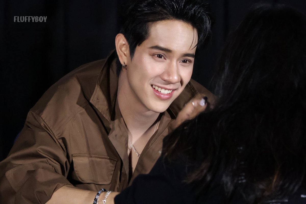 fluffyboy00's tweet photo. [261225]เพราะแค่มองตาคงไม่พอ

NANON7 FANSIGN
#NANON_SevenFanSign
#mynameisnanon https://t.co/TS7V3U03FN