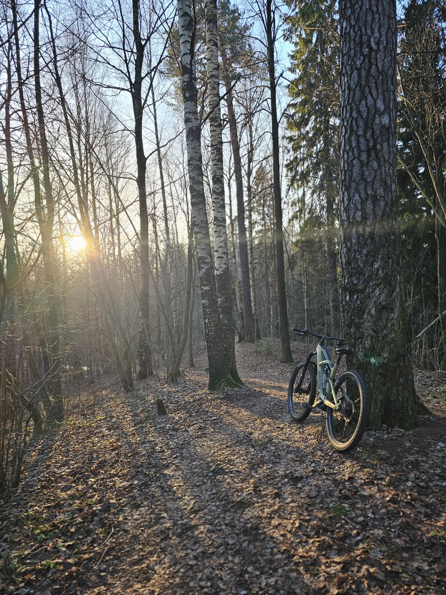 ostsr's tweet image. Сегодня 26 день зимы, за бортом +2 градуса, а в прошлый раз так закрывать сезон выкатывались 11 декабря и было вроде +5, посмотрим что будет в следующем году. 😁