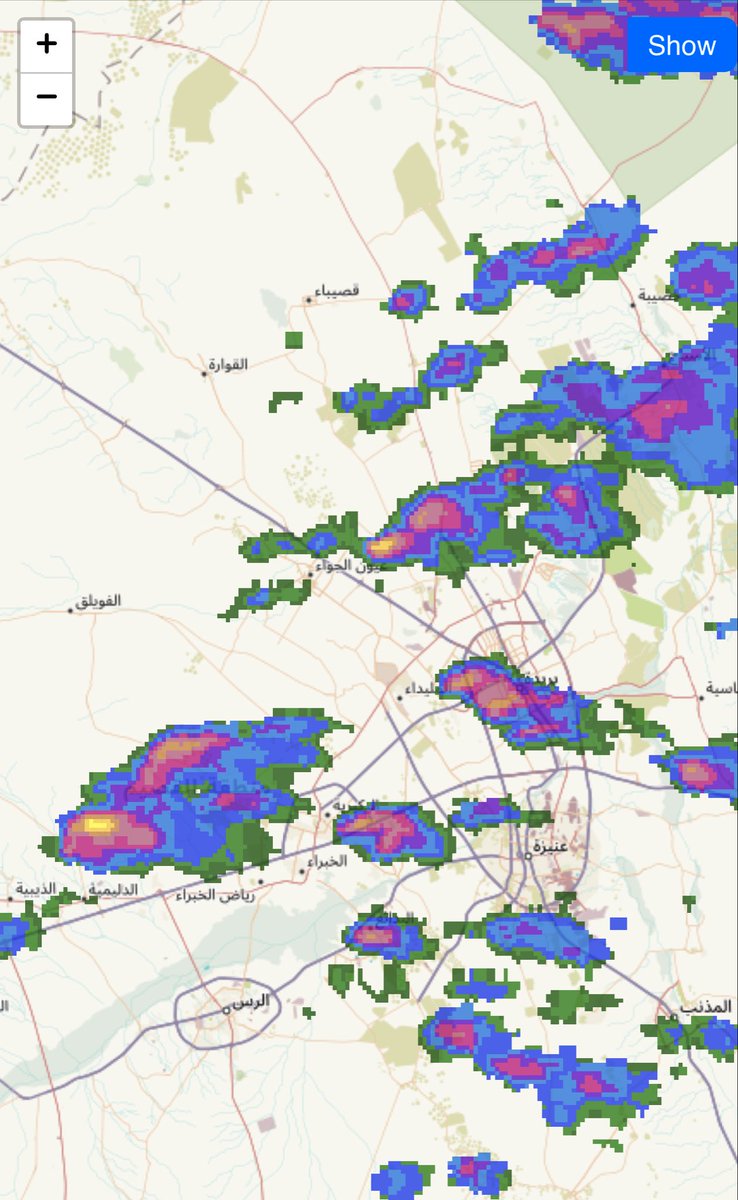الرادر الان يرصد بعض السحب الممطره على القصيم