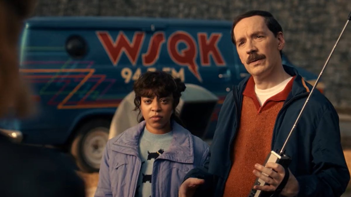 mindflvyer's tweet photo. i love the underdogs getting their flowers this season, Karen &amp; Mr Clarke 👏🏻👏🏻👏🏻 #StrangerThings5 https://t.co/CSPiaBMfmX