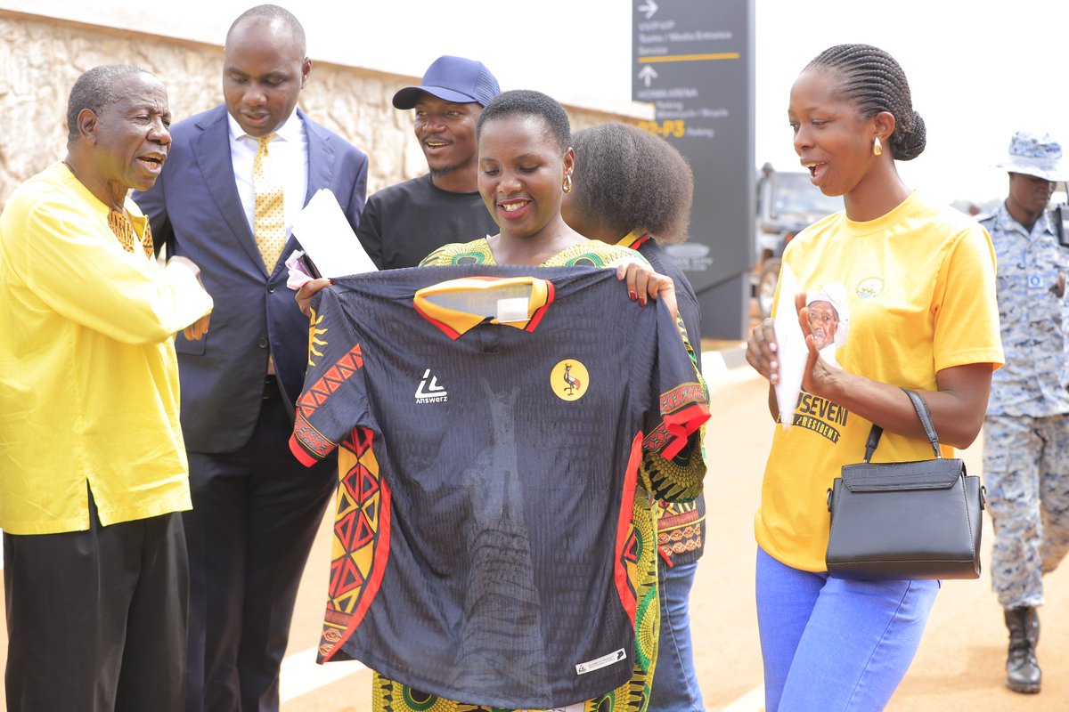 Queen of Westnile👑 tweet media