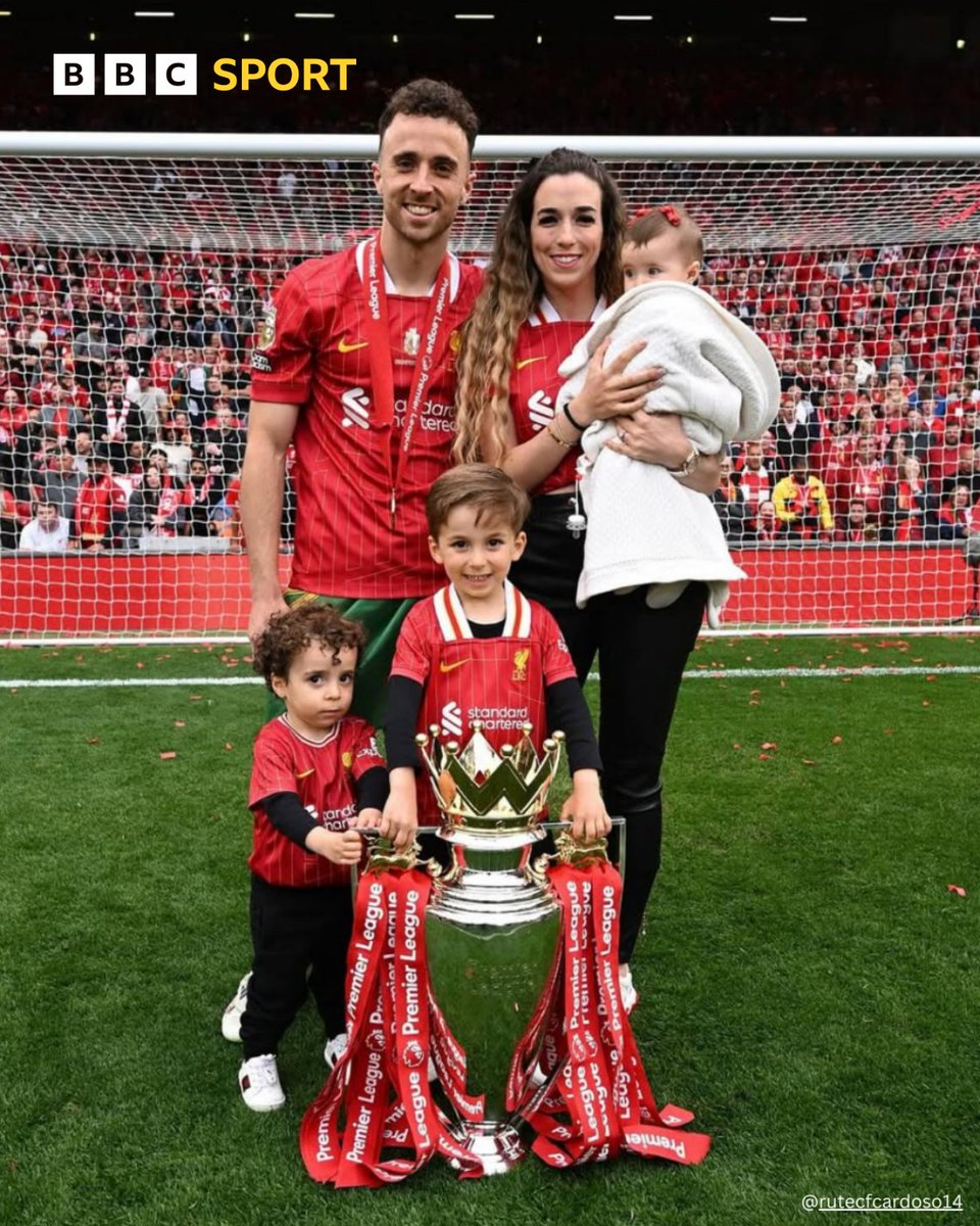 BBCMOTD's tweet image. Diogo Jota's sons will join the mascots for Liverpool's match against Wolves ❤️

Dinis and Duarte, two of Jota's three children, will accompany the matchday mascots on the pitch before kick-off between Diogo's former teams at Anfield on Saturday.