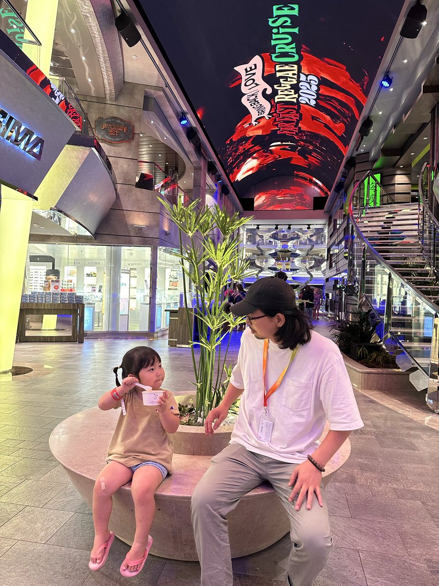 kdott1209's tweet photo. カレーパニックより年末年始のお知らせです🍛
12月27日土曜日〜1月5日月曜日まで正月休みです🎍
1月6日火曜日より通常営業です。
2026年も1人でも多くの方に幸せを感じてもらえるカレーを提供出来る様に丁寧に感謝しながら作らせて頂きます。2026年もよろしくお願いします🙇

#カレーパニック https://t.co/RrnX5rk6IP
