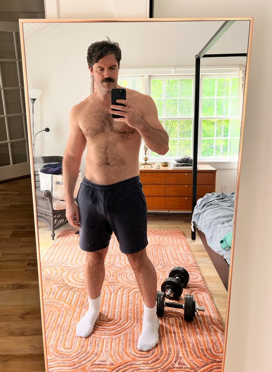 chbarnard's tweet image. wth