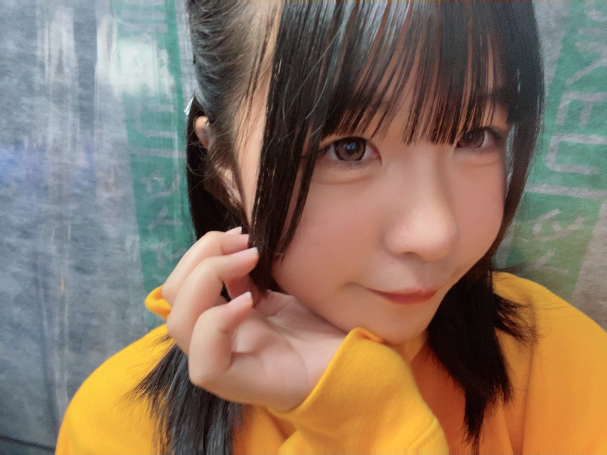 普通のサインチェキよりもデコチェキの方が需要度たかい、、？🙊そらそ