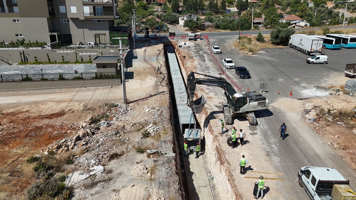 Antalya’dan Avrupa’ya uzanan içme suyu altyapısı 💦✅

“Planlı, kurallı, kimlikli kent” hedefiyle çalışmalarını sürdüren ASAT ekiplerimiz 1 Nisan 2019’dan bu yana gerçekleştirdiği büyük altyapı yatırımlarıyla kentin geleceğine yön veriyor. Bu süreçte tamamlanan toplam 4.322