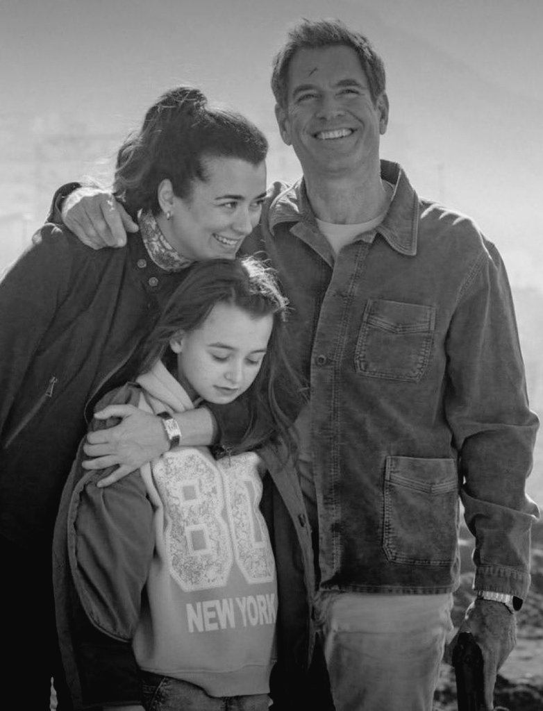 donutsdebsdibs's tweet photo. Come on @CBS finish the #TonyandZiva final chapters . We deserve to see #McGee , #Autopsygremlin with their old colleagues and family by heart one last time . We deserve a proper wedding #SaveTonyandZiva โค. We don't want the stories we leave behind to be unfinished #TivaForever https://t.co/kuO2jviEFu