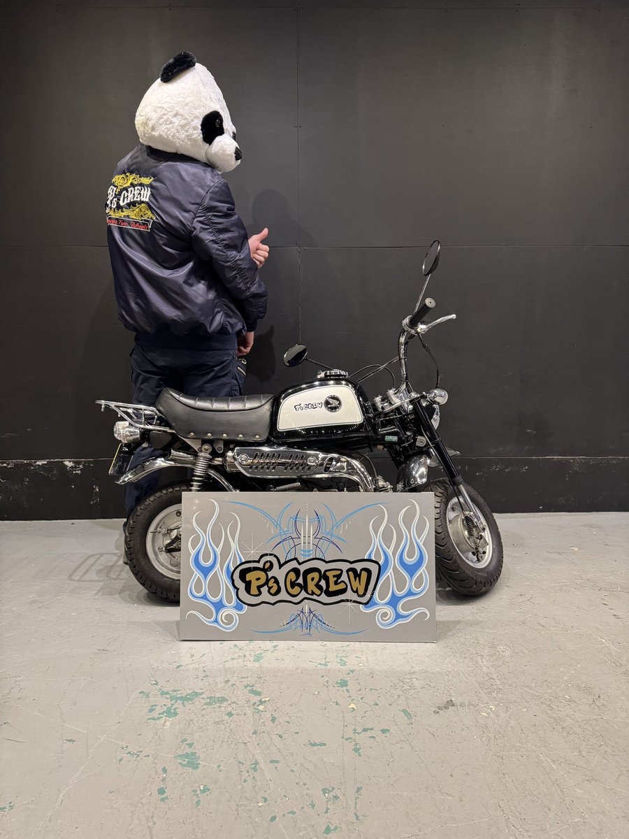 PsCREW_piro's tweet photo. たけ納車おめでとう㊗🎉

こちらはホンダのゴリラです🏍️🦍

大人のオモチャ1/1プラモデル🤖

カスタムも楽しんでいきましょう🛠️

今度皆んなで4ミニツーリング行きましょう🛵🏍️💨

ありがとうございます😊

#バイクショップ
#バイク
#カスタム
#PsCREW
#ぴろおじさん👨🏻‍🔧 https://t.co/T15vwvzxn0
