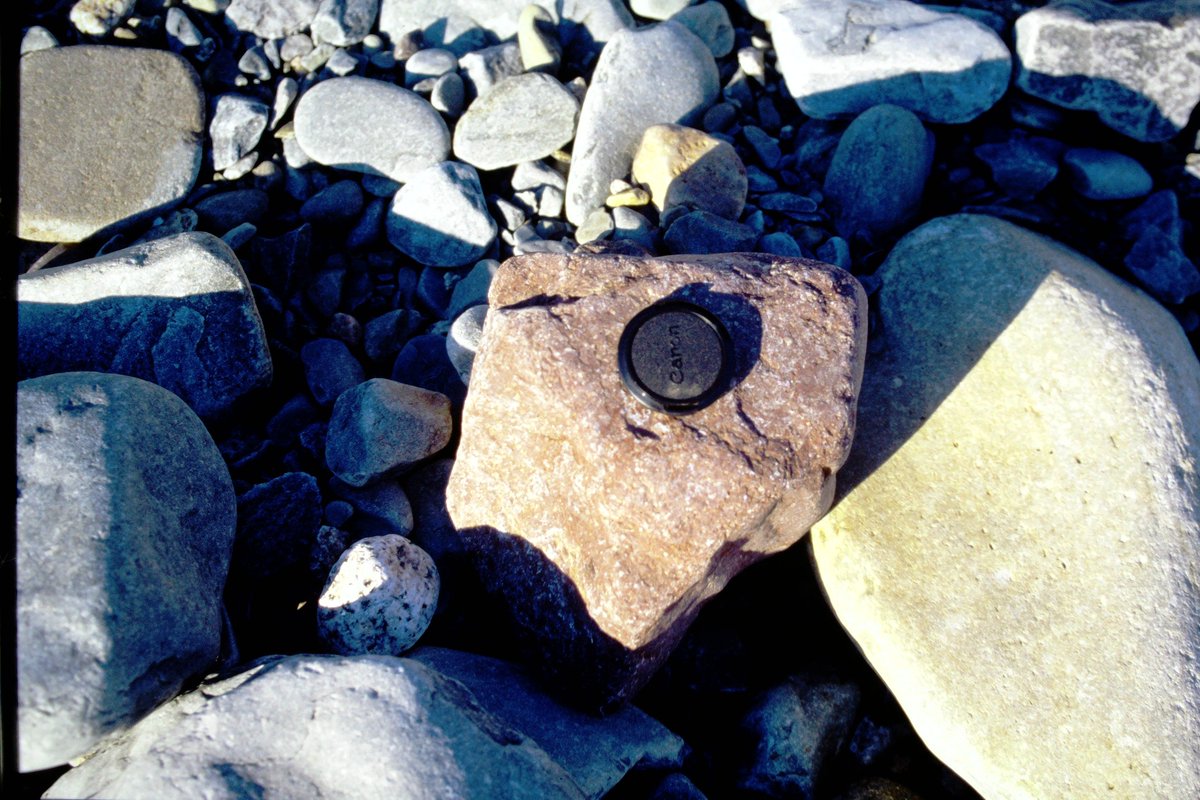 MiningNS's tweet image. How did rocks from the Cobequid Highlands end up at West Lawrencetown, over 100 kilometres away?! 
See the geological story at facebook.com/MiningNS
#nspoli