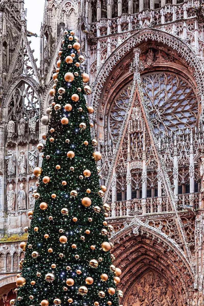 El cristianismo es bello porque es verdadero.

Feliz Navidad a todos.