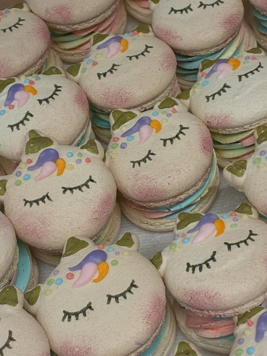 まかろん マカロン出来上がりました‼️ ドリンク＋マカロン1種のセンイルセット