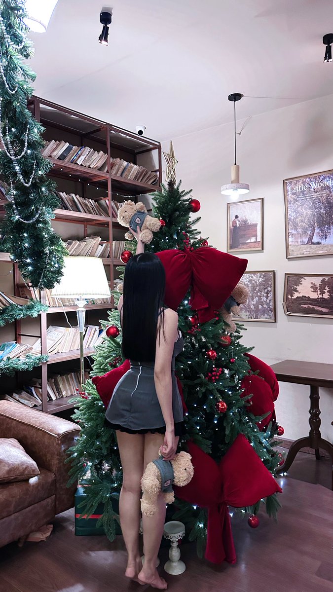 babisayhiii___'s tweet photo. May your days be merry and bright ✨ https://t.co/NGbqSw5KKr