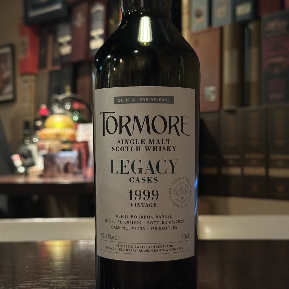 jsbar1994's tweet image. 本日こんなの買いました。
#トーモア #tomore
#ウイスキー #Whisky 
#池袋
1999-2025 / 25yo / 53.7%