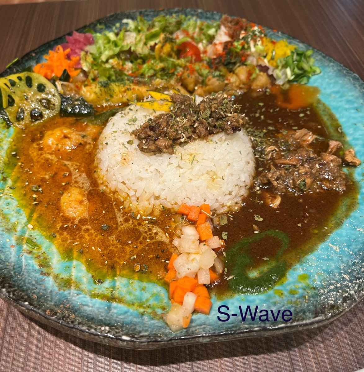 Swave769's tweet photo. #swave769 TAKE5金曜日本日で2025年喋り納めとなります。今年食べた美味しかったものコレクション。1月は1/8木のTAKE5木曜代打、の前に　#ラジオ2026 NHK https://t.co/g3H2I22pdx ラジオで始まる2026 1月1日朝7:20〜14:55のどこかに30秒出ます。←何時だろ…頑張った!!
上っ手い事言わんでェェね〜ん https://t.co/wIsddsYHK6