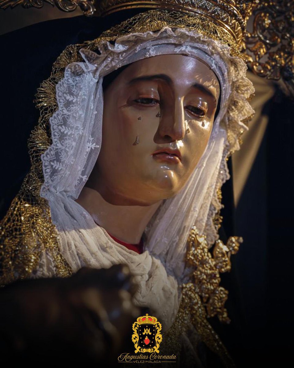 #ViernesDeAngustias ⚜️
𝑀𝑎𝑟í𝑎, 𝑡𝑢 '𝑠í' 𝑐𝑎𝑚𝑏𝑖ó 𝑙𝑎 ℎ𝑖𝑠𝑡𝑜𝑟𝑖𝑎. 𝑇𝑢 𝑎𝑚𝑜𝑟 𝑦 𝑒𝑛𝑡𝑟𝑒𝑔𝑎 ℎ𝑖𝑐𝑖𝑒𝑟𝑜𝑛 𝑝𝑜𝑠𝑖𝑏𝑙𝑒 𝑒𝑙 𝑛𝑎𝑐𝑖𝑚𝑖𝑒𝑛𝑡𝑜 𝑑𝑒 𝐽𝑒𝑠ú𝑠, 𝑙𝑎 𝑙𝑢𝑧 𝑑𝑒𝑙 𝑚𝑢𝑛𝑑𝑜 .