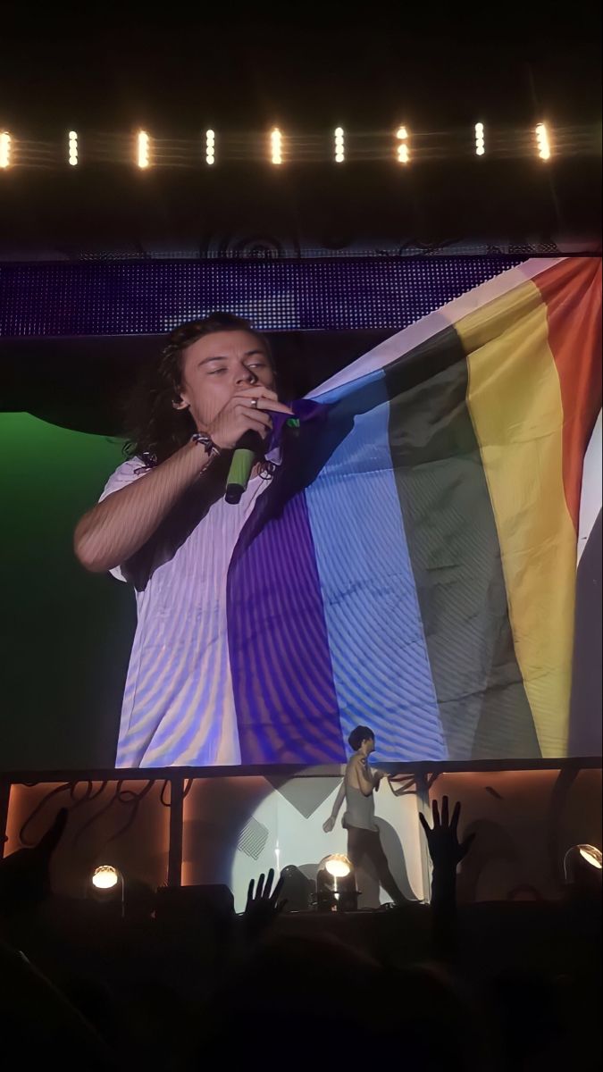 thelarrycrave's tweet image. good morning lovlies :)