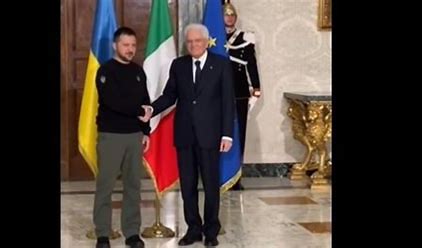 Laura_Blixen's tweet photo. @Quirinale Sui social gira un appello a #mattarella per chiedergli di astenersi dal #discorso di fine anno. 
Mi unisco di cuore #graziecomeseloavessimogiàascoltato
#PresidentesiAstenga 
Il #discorsoDiFineAnno lo faccia al SUO vero #popolo:
l'#Ucraino, che ama tanto. 
#31dicembre https://t.co/MIT2VWJNPi