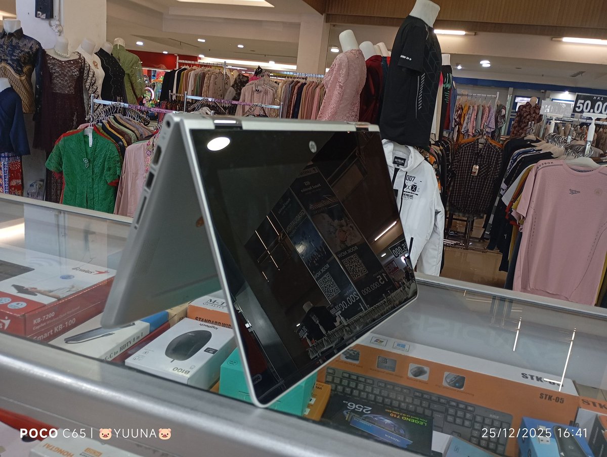 heyqueenbooster's tweet photo. Bantu papa yang kebetulan buka toko laptop.
WTS laptop HP X360 11-AD107TU
Memory 4 Gb , SSD 256 gb, touchscreen 11.6 inch, kondisi mulus, microsoft original bekas pemakaian pribadi
Harga Rp 3.750.000 bisa nego
Dom bekasi
#wtb #zonauang #wtblaptop #wts https://t.co/oXYzjDIPDI