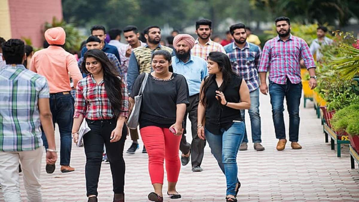 careers360's tweet image. NAAC Accreditation: Grades revised for 53 HEIs after appeals; 28 get grade A and above in three months

#University #NAAC #accreditation 
Read more at: 
buff.ly/iMDj18e