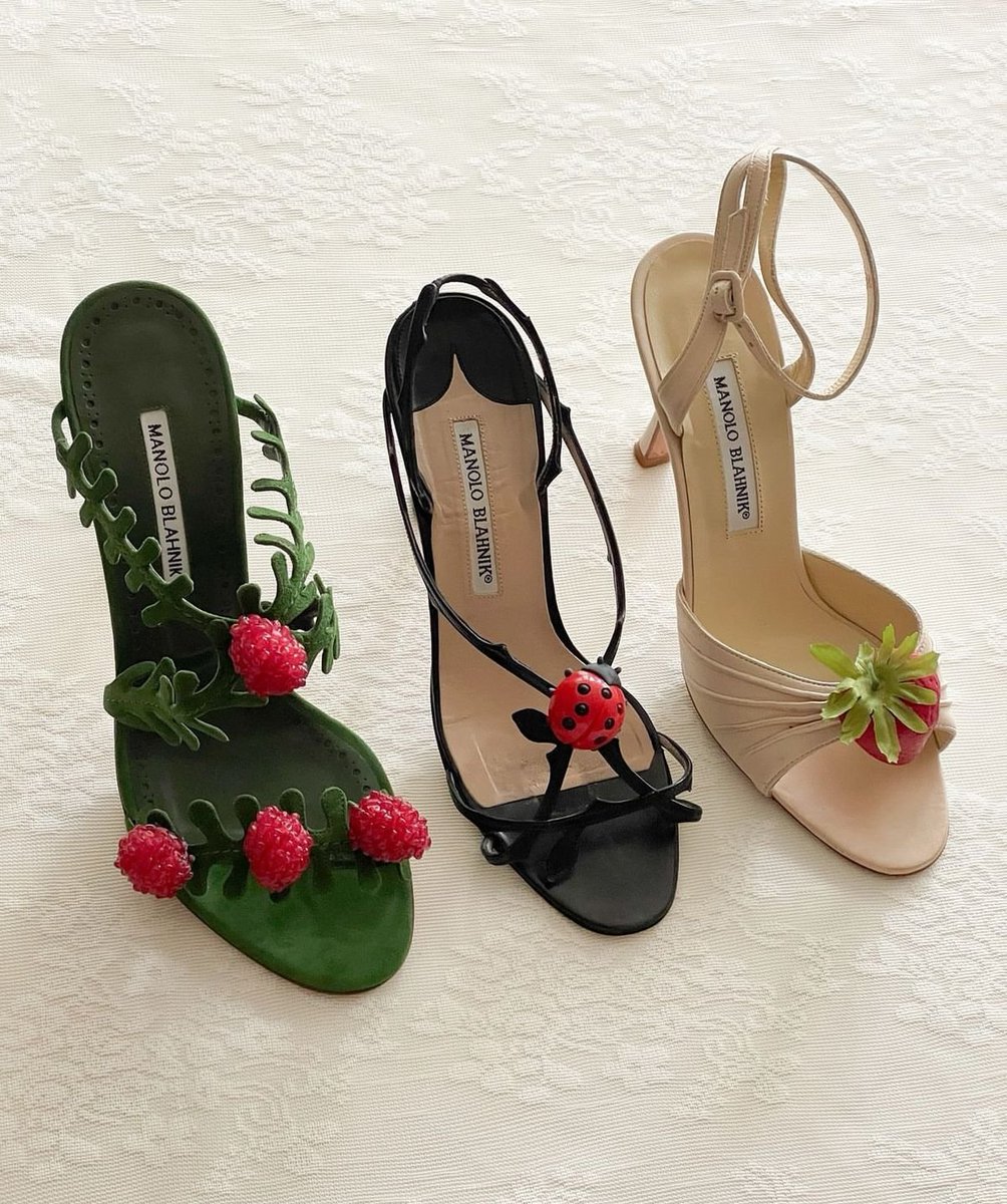 archivedlooks's tweet image. Love these