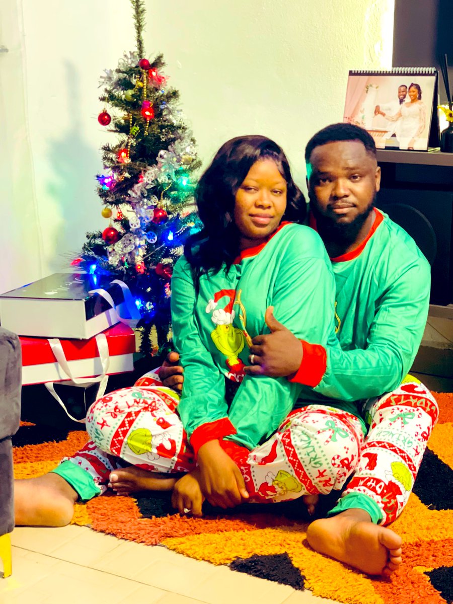_hyelasticks's tweet photo. Heyyyoooo It’s our first🥰🎉
#MerryChristmas to y’all from our family to yours❤️
#SeasonsGreetings #Christmas #love https://t.co/xlSbO97Ikd