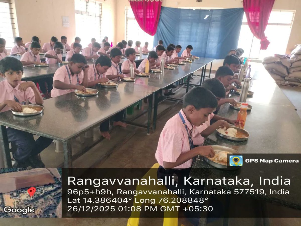 mdrs31's tweet photo. Today lunch  #SocialAudit_SWDMeals #SocialWelfare_Karnataka https://t.co/AuWSdQRiE1