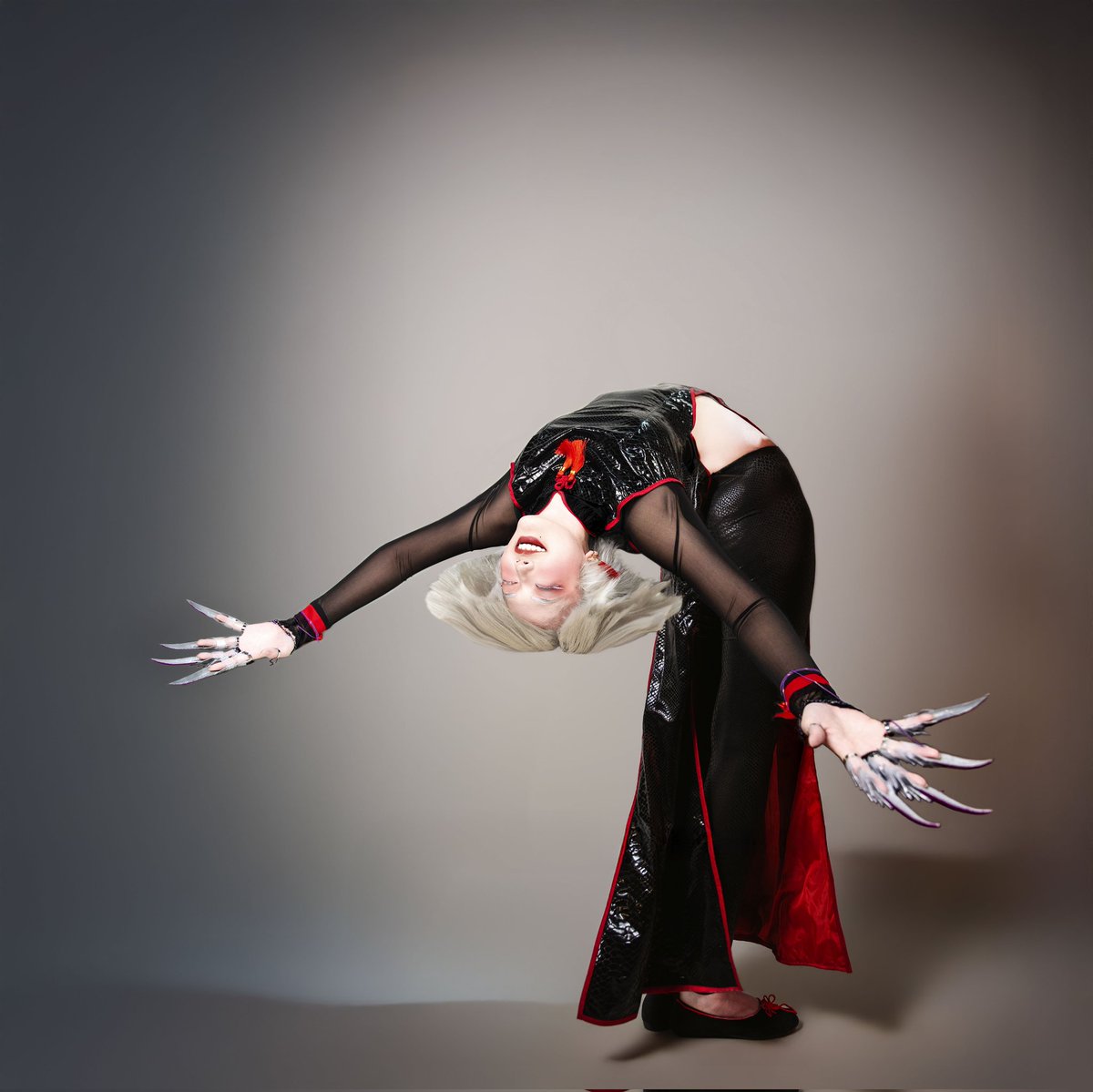 RT @qinglonghardy1: ❤️🐍A.K.I 🐍❤️ photographer:小貓爪子 #スト