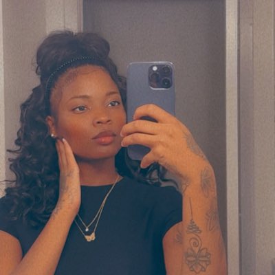 Cee_baabyy's tweet photo. #NewProfilePic https://t.co/msiS1DeGw4