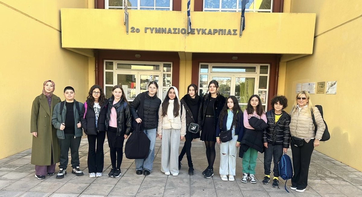 IstMEMErasmus's tweet photo. 🇹🇷🇪🇺🇬🇷Bağcılar BİLSEM, Esenyurt BİLSEM, Bayrampaşa Nail Reşit Ortaokulu öğrencilerimiz Yunanistan’da bulunan “2nd Gymnasium, Efkarpis” okulunda “Sürdürülebilirlik ve Yeşil Çevre” alanına yönelik grup hareketliliklerini tamamladılar.
@tcmeb 
@ulusalajans 
@istanbulilmem https://t.co/vxfEX5pj7g
