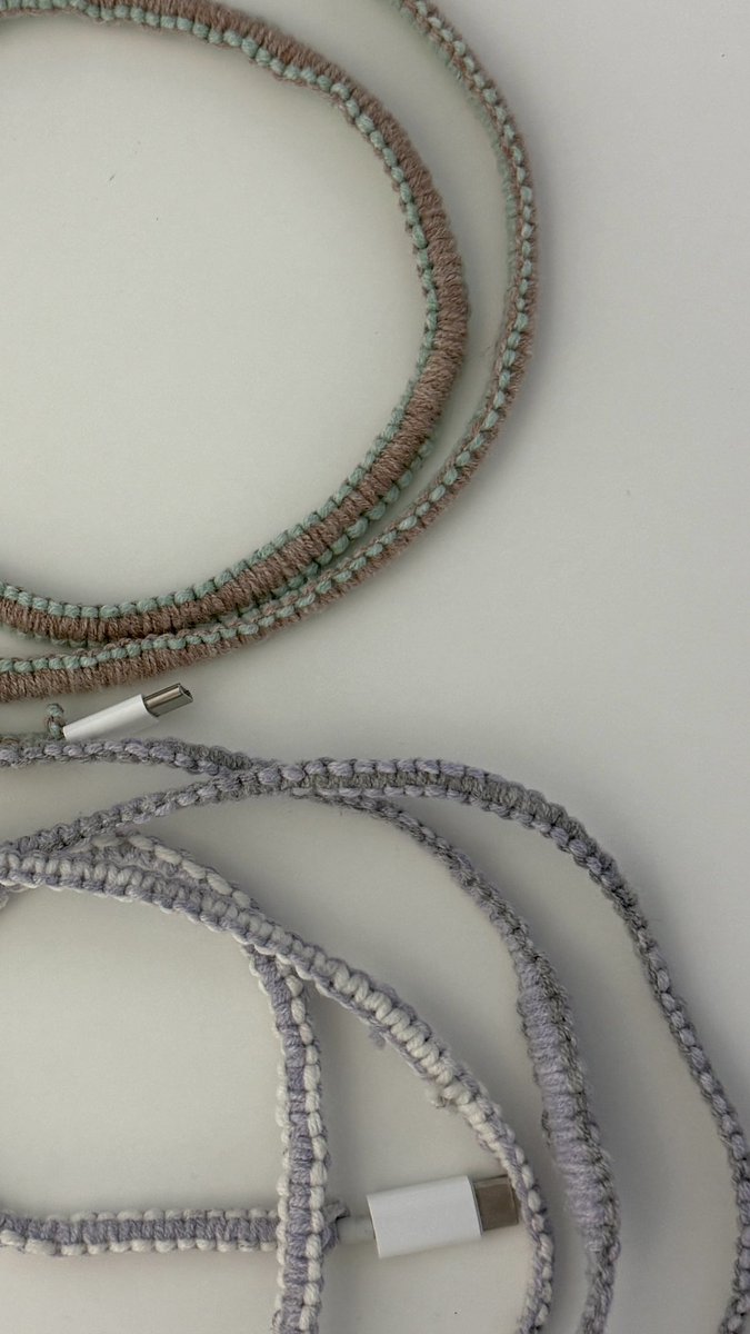 bbeansnn's tweet image. 이어폰뜨기 재밌음
만들기도 쉽고 시간도 잘가서 잡생각 싹사라ㅏ짐